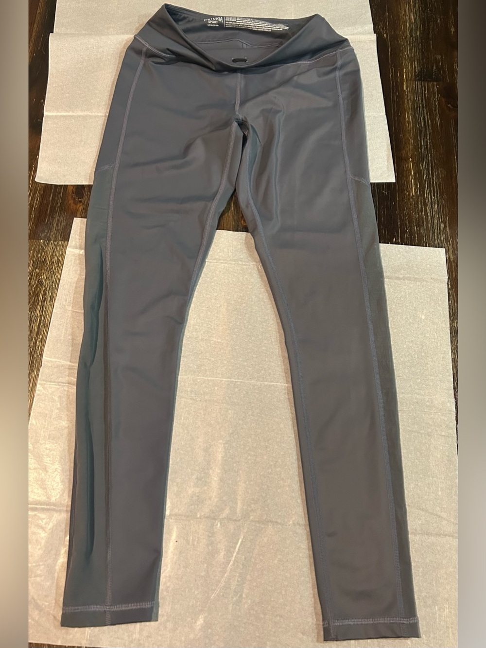 NWOT VICTORIA SPORT YOGA PANTS